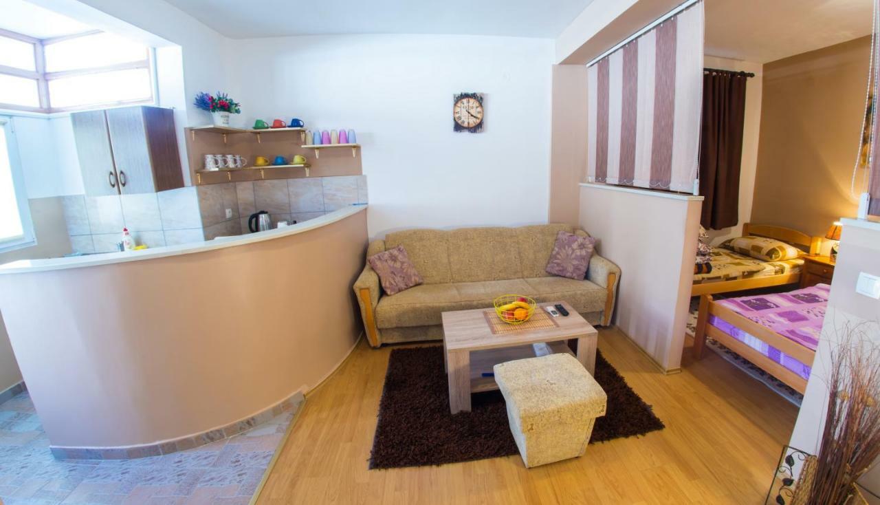 Apartment Elegant Мостар Екстериор снимка